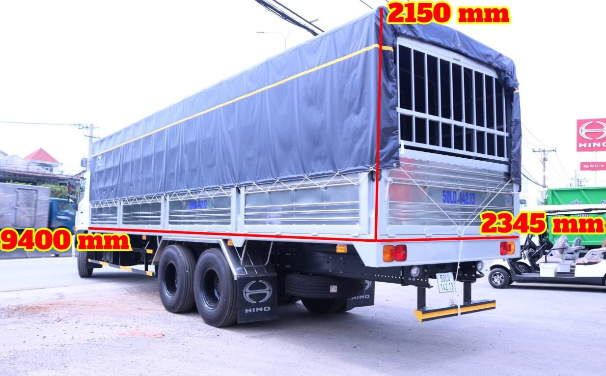 Xe tải lớn chở hàng liên tỉnh