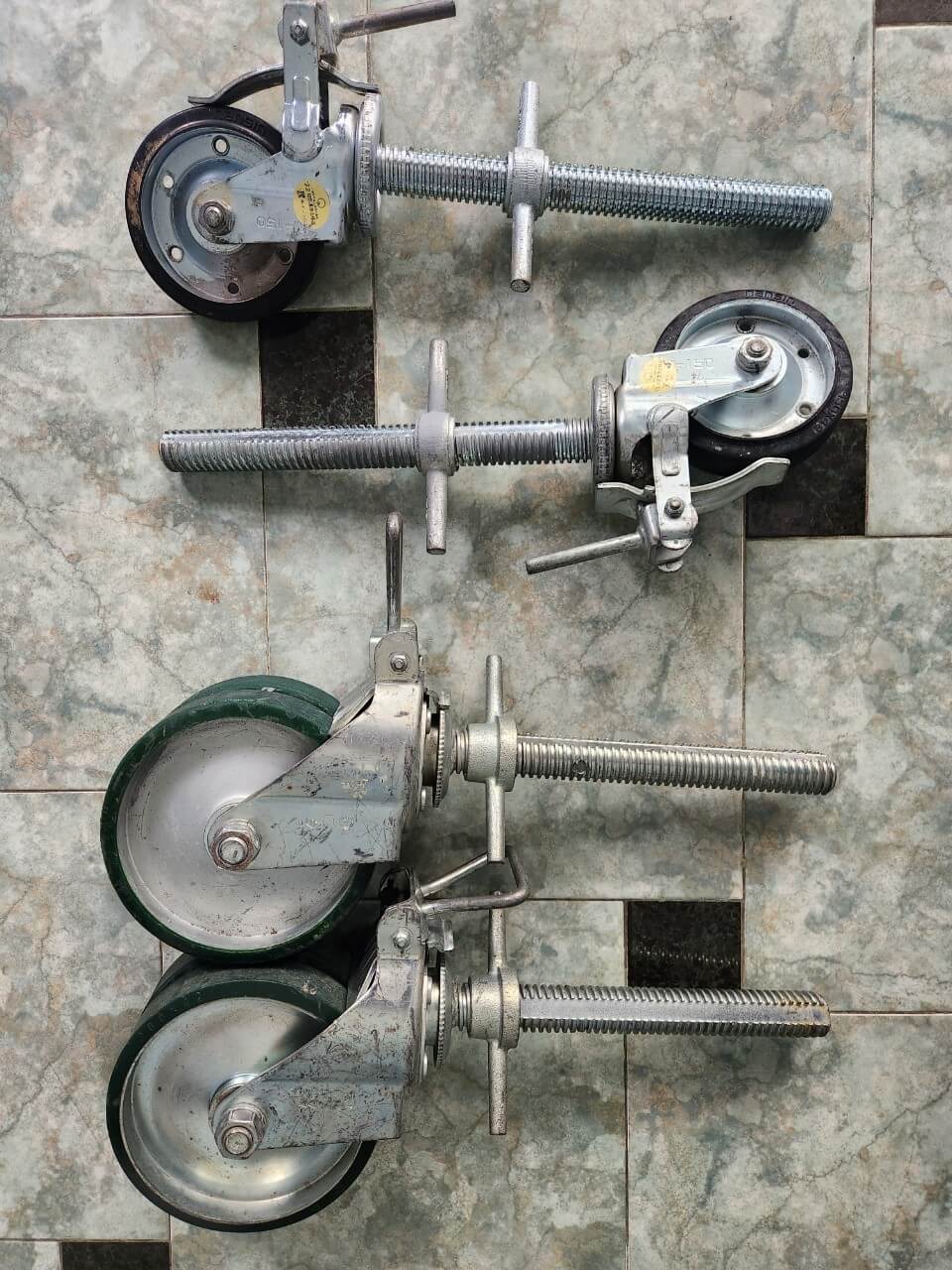 Bộ 4 bánh xe D150 giàn giáo
