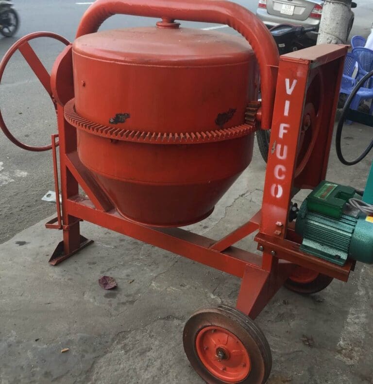 Máy trộn bê tông cũ tại TPHCM | Kiểm tra, chọn mua và báo giá