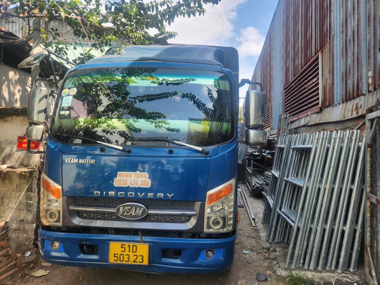 Xe tải thùng dài tự lái