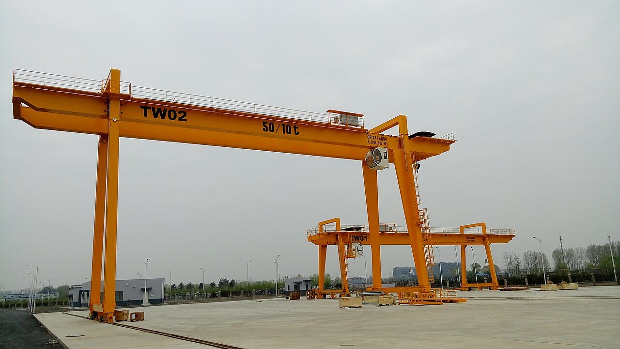 Cổng trục chữ A dầm đôi lắp ngoài trời chạy trên ray