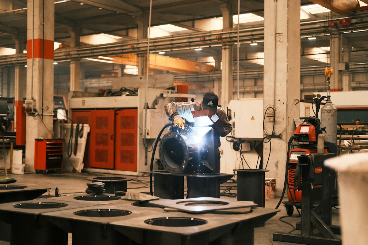 Hàn và sửa chữa chi tiết thép